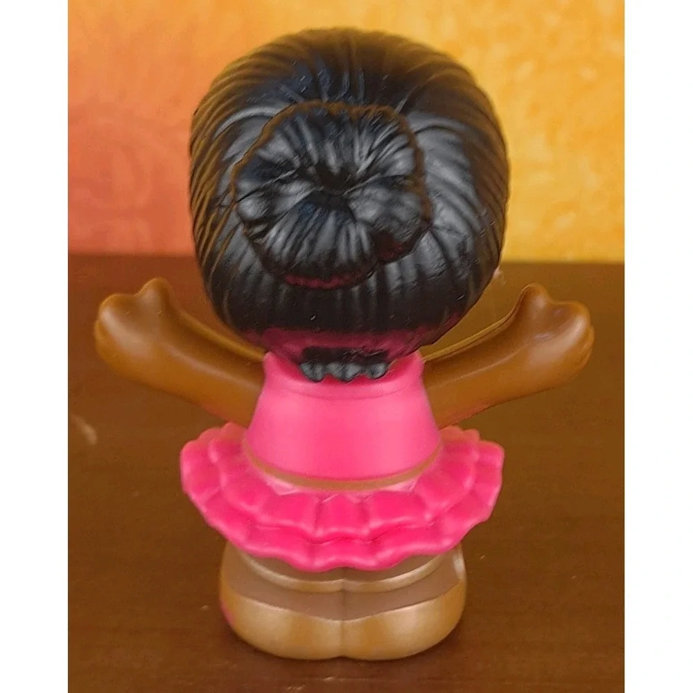 Fisher Price Little People  BARBIE African American  Girl Ballerina 2022
